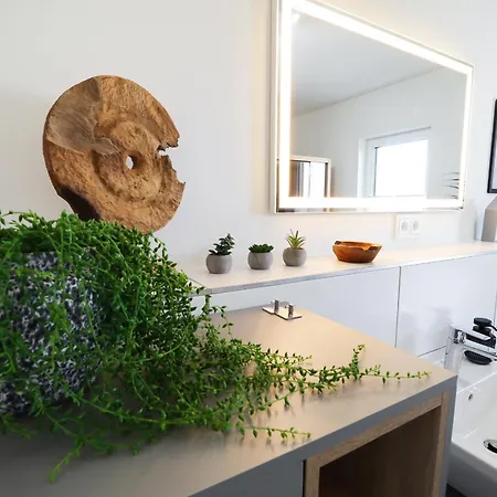 Himmelfrei - Mit Infrarotsauna Und Dachterrasse Tossens